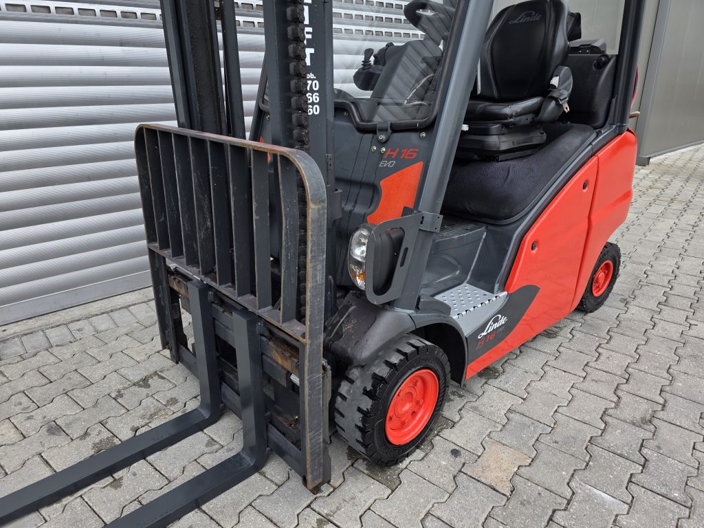 LINDE H16T – 521